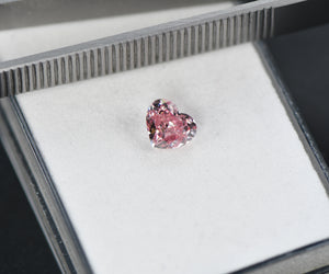 1.13ct Heart shape 6P Fancy Vivid Purplish Pink Certified Australian Pink Diamond, ARG17