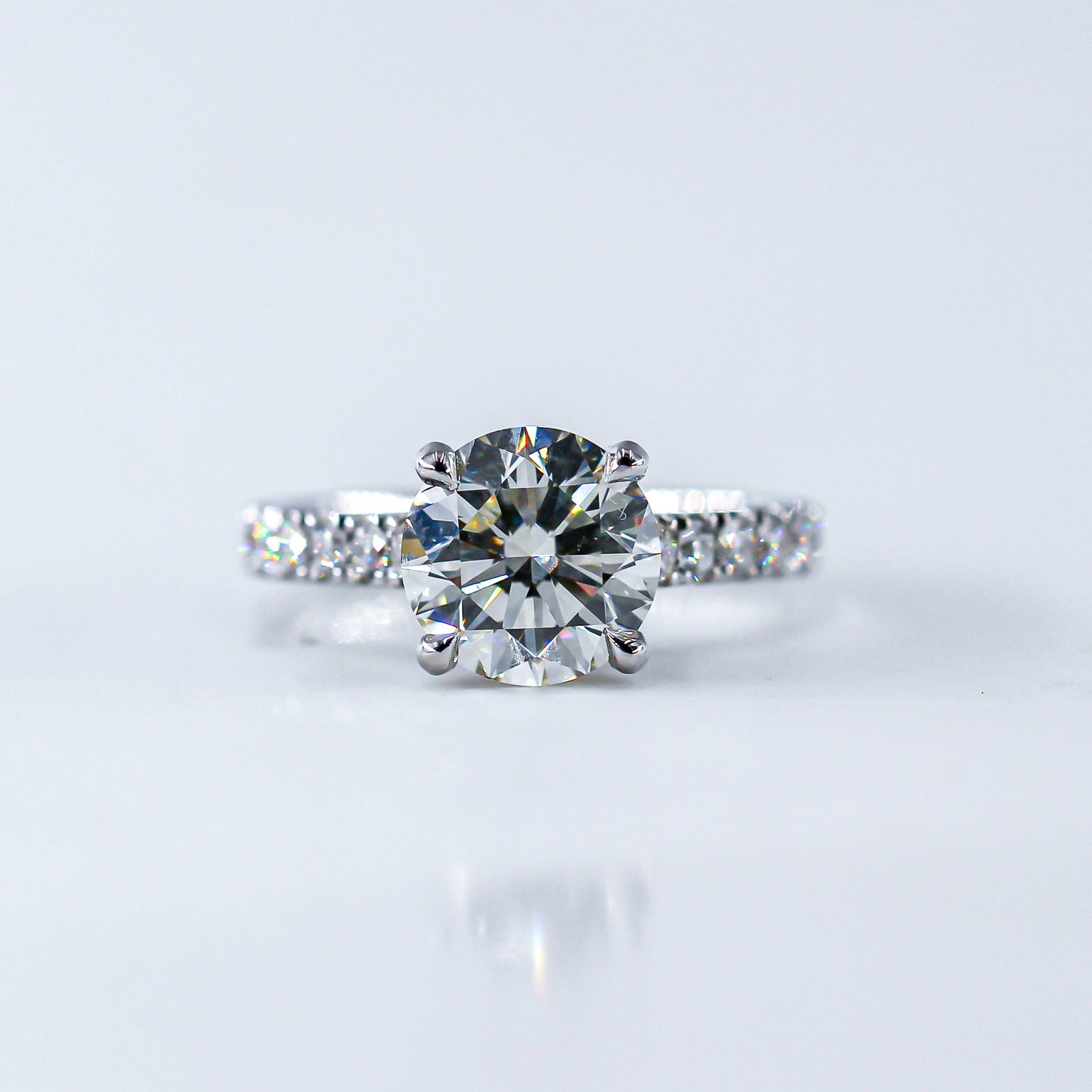 Round brilliant cut Diamond engagement rings Perth custom jewelery
