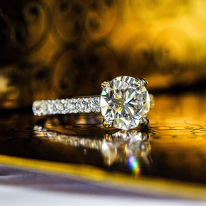 Round brilliant cut Diamond engagement rings Perth custom jewelery