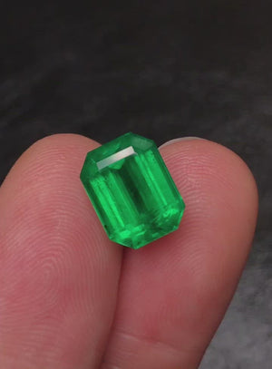 4.61ct Verdant Green Zambian Emerald - EMVG04