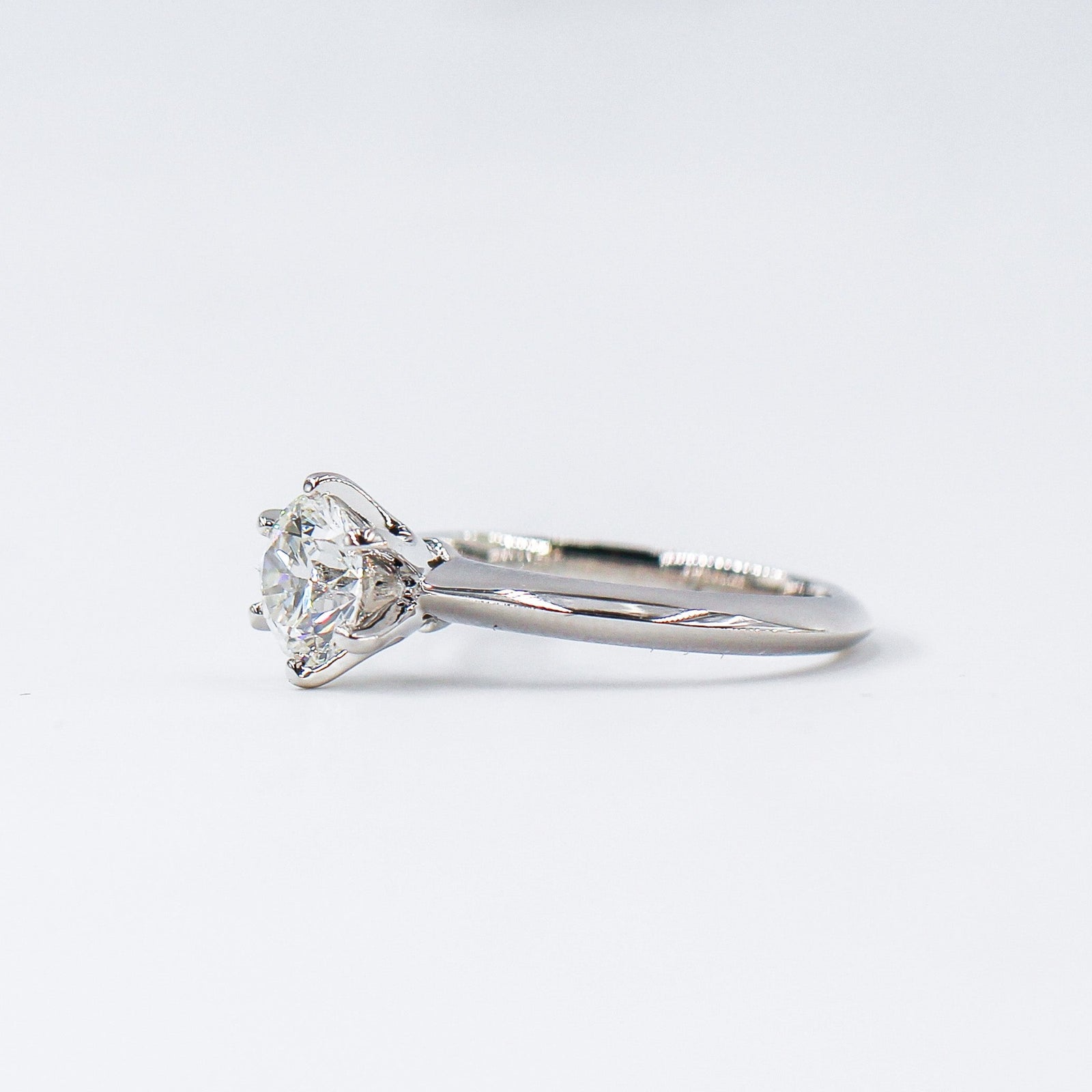 round brilliant cut diamond solitaire engagement rings sydney australia best price
