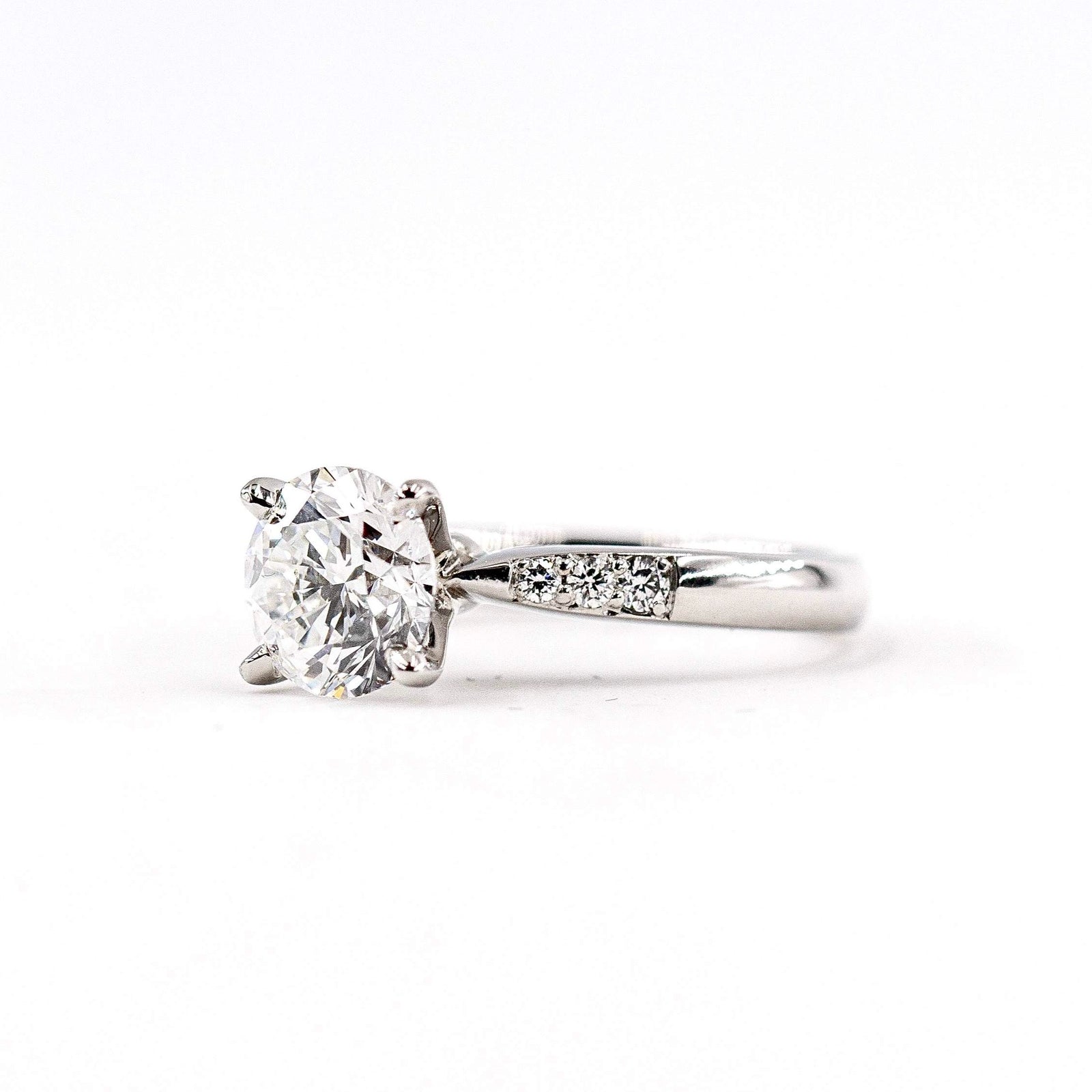 round brilliant cut diamond engagement rings perth on sale
