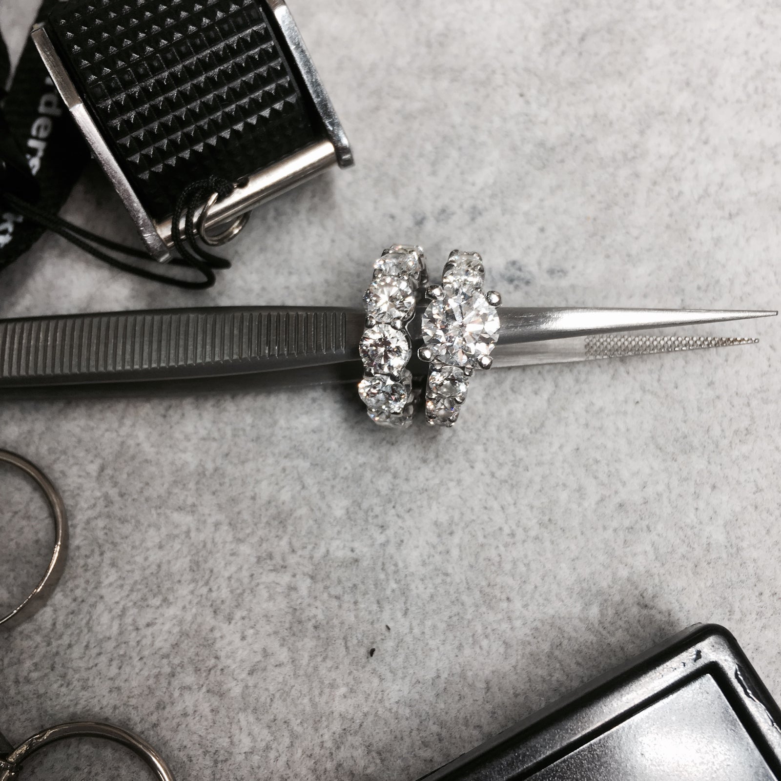 round brilliant cut diamond engagement rings perth australia for sale