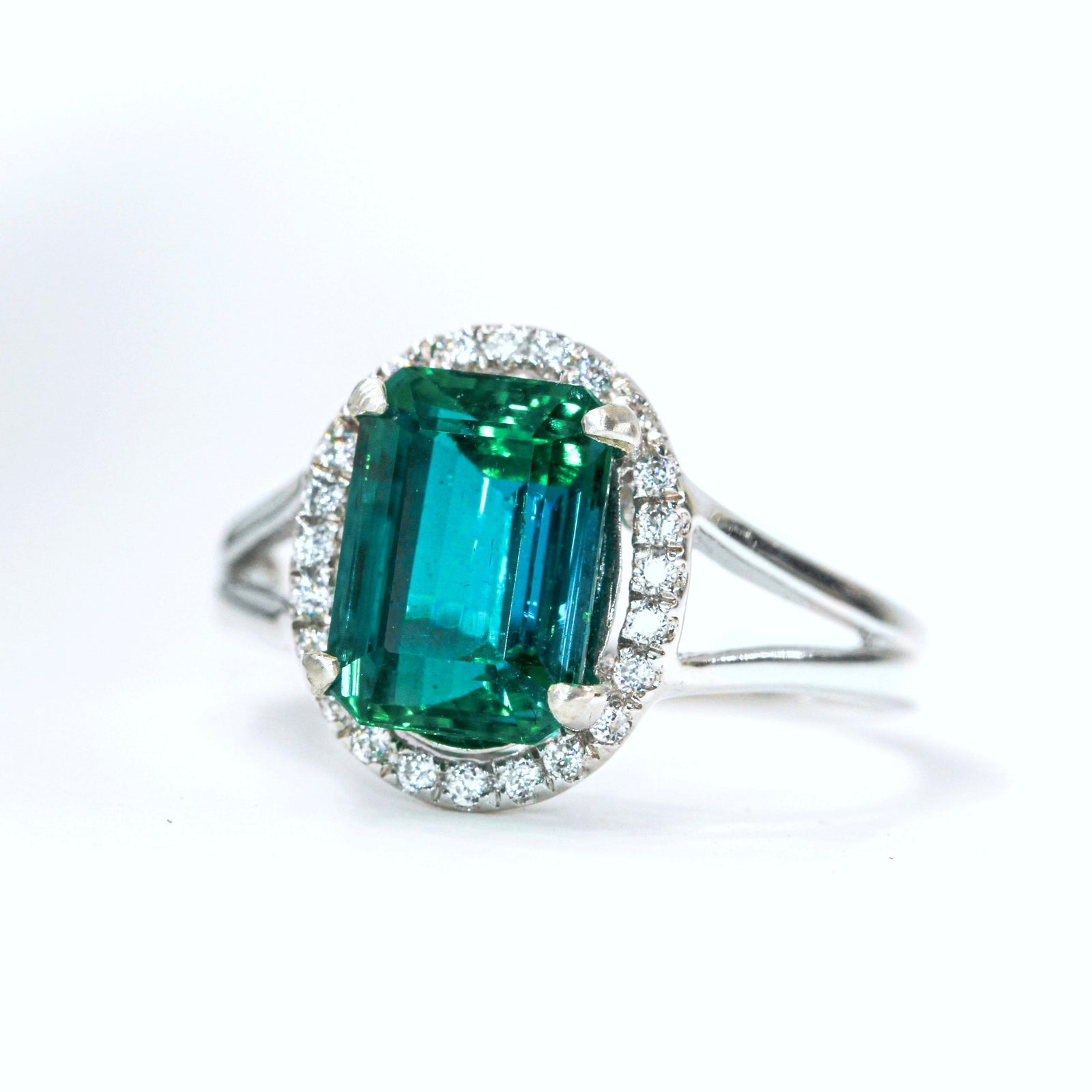 emerald cut emerald engagement rings melbourne australia exclusive price