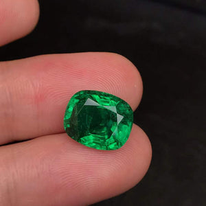 5.6ct Verdant Green Zambia Emerald - EMVG05