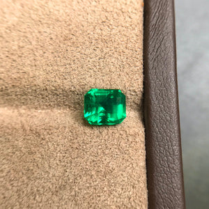 1.23ct Vivid Green Colombian Emerald - EMVG10