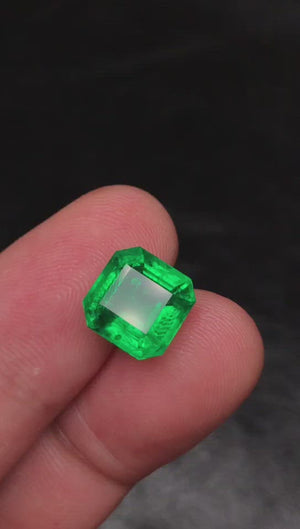 4.44ct Vivid Green Zambian Emerald - EMVG03