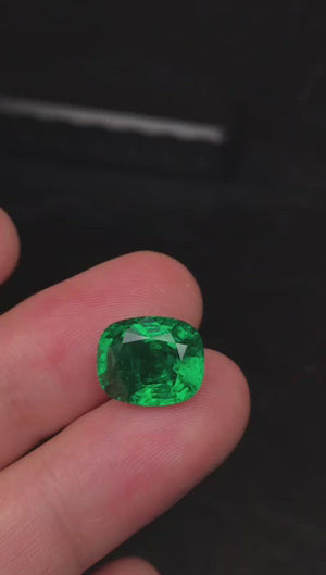 5.6ct Verdant Green Zambia Emerald - EMVG05