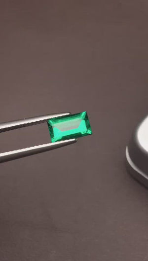 1.21ct Vibrant Green Colombian Emerald - EMVG11